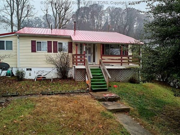 1337 Mountain Drive, South Charleston, WV 25303
