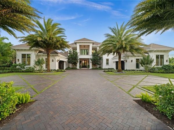 142 Eugenia DR, NAPLES, FL 34108