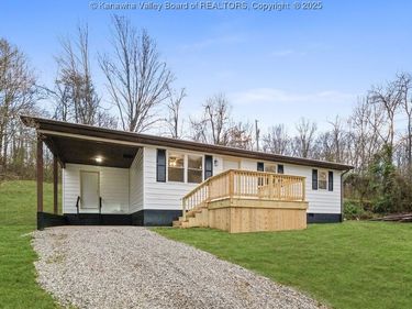 253 Bud Chatten Road, Leon, WV 25123