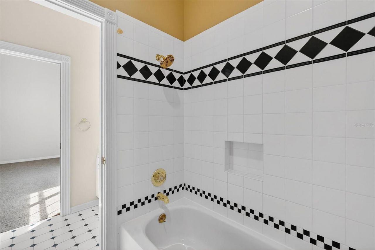 1741 Edgewater Drive, Mount Dora, FL 32757 Photo