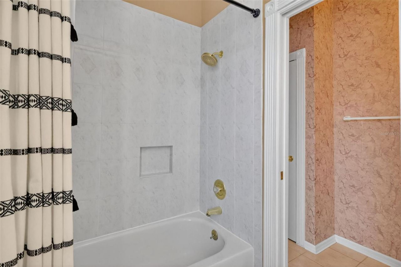 1741 Edgewater Drive, Mount Dora, FL 32757 Photo