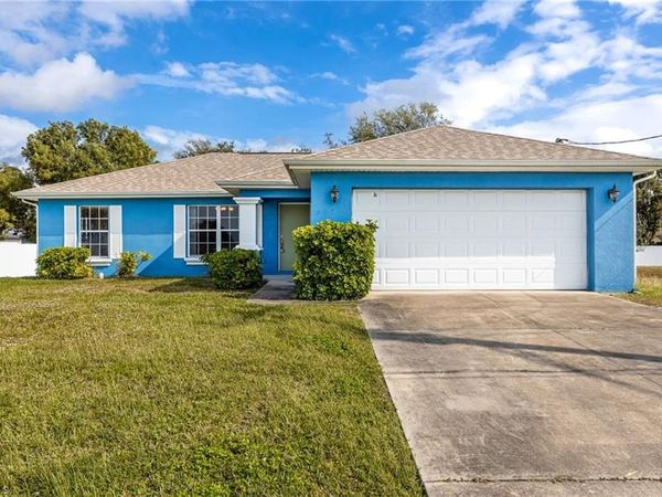 517 Nelson RD N, CAPE CORAL, FL 33993