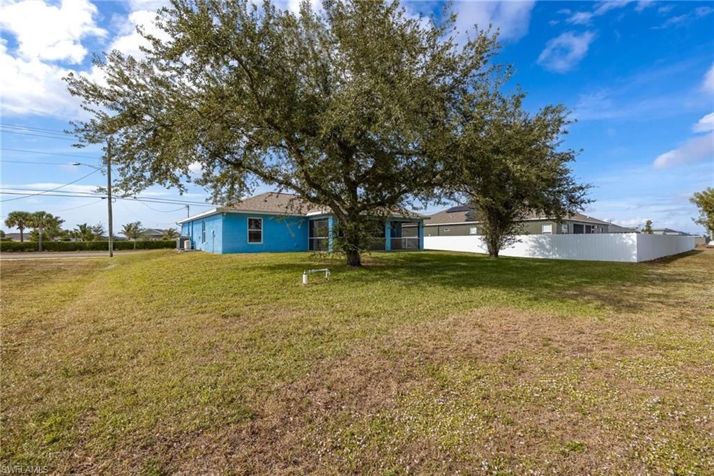 517 Nelson Rd N, Cape Coral, FL 33993 Photo