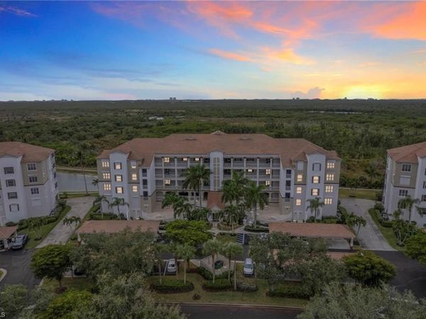 9121 Southmont CV, Unit 201, FORT MYERS, FL 33908