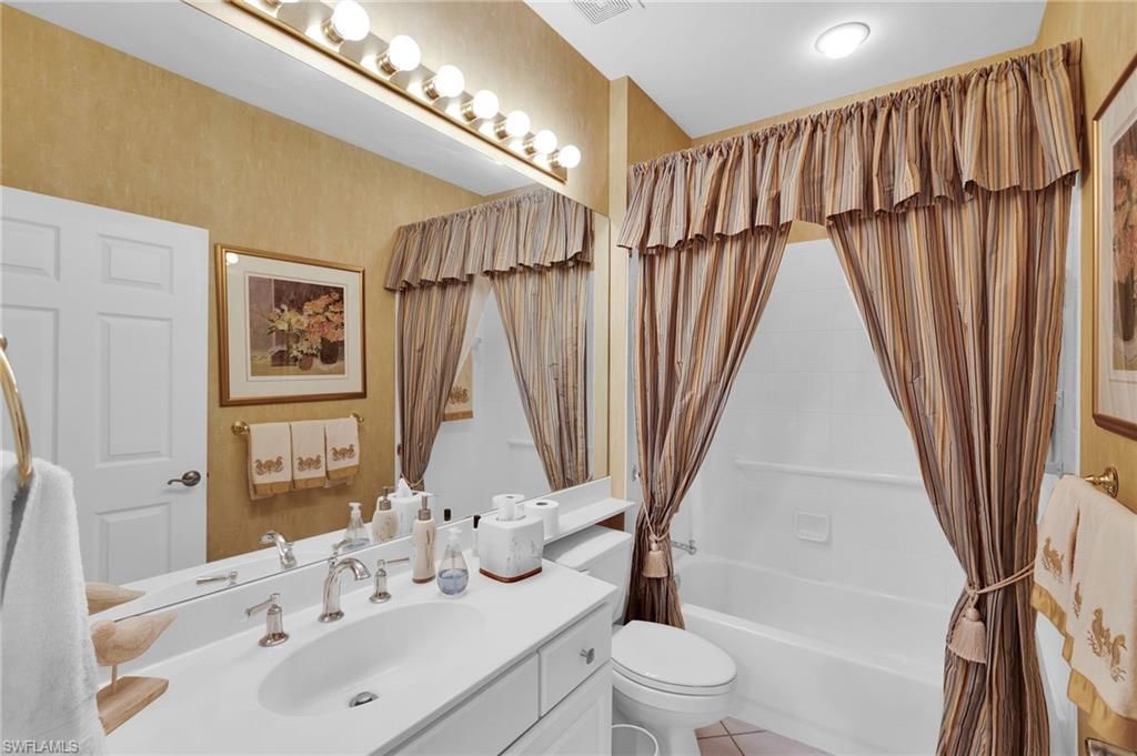 9121 Southmont Cv, Unit 201, Fort Myers, FL 33908 Photo