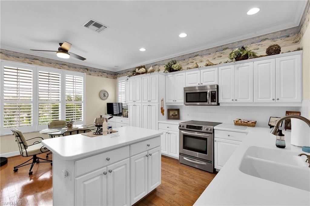 9121 Southmont Cv, Unit 201, Fort Myers, FL 33908 Photo