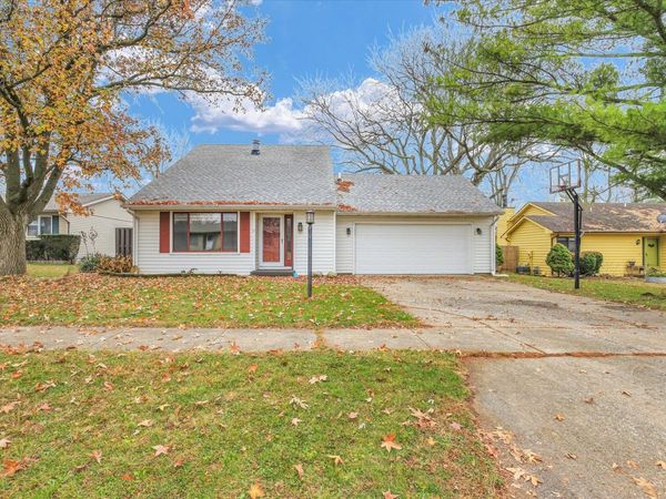 2711 Clayton Boulevard, Champaign, IL 61822