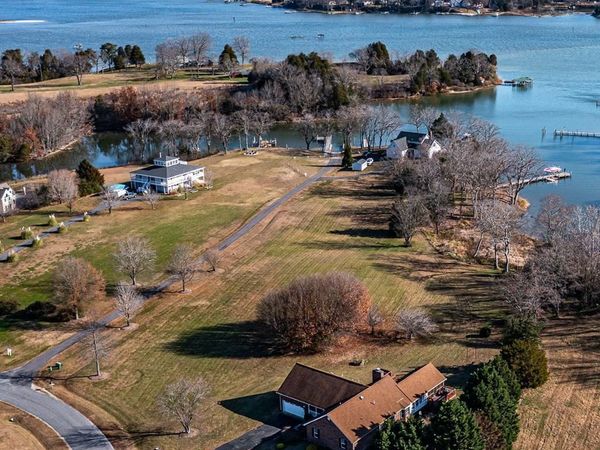 196 Matthews Cove Drive, MONTROSS, VA 22520