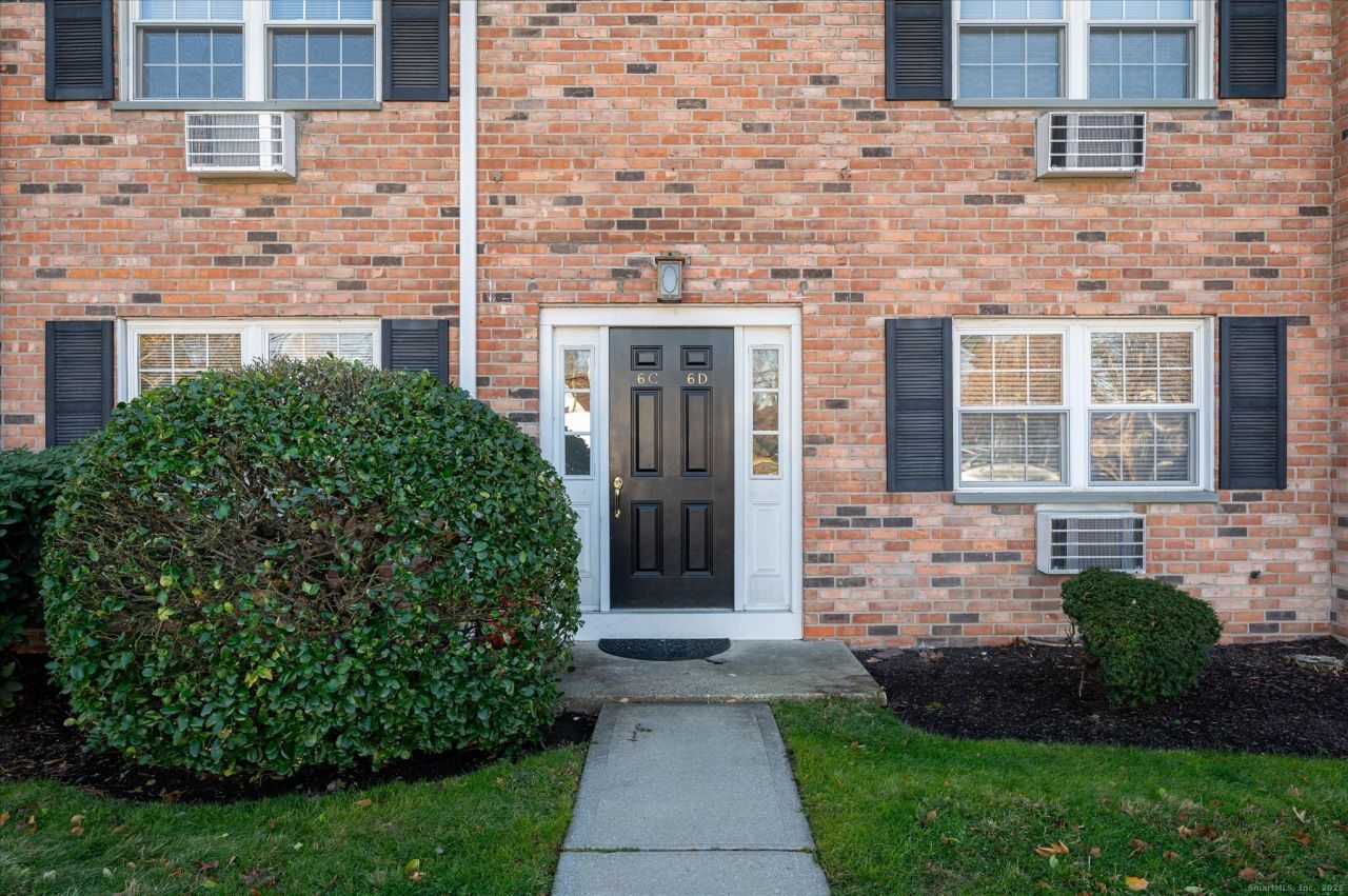 151 Courtland, Unit APT 6C, Stamford, CT 06902 Main Photo