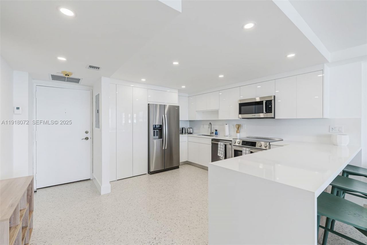 1865 Brickell Ave, Unit A1911, Miami, FL 33129 Photo