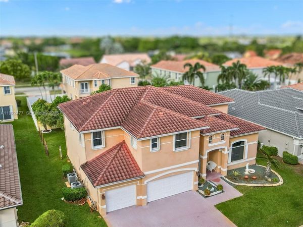 16365 NW 15th St, Pembroke Pines, FL 33028