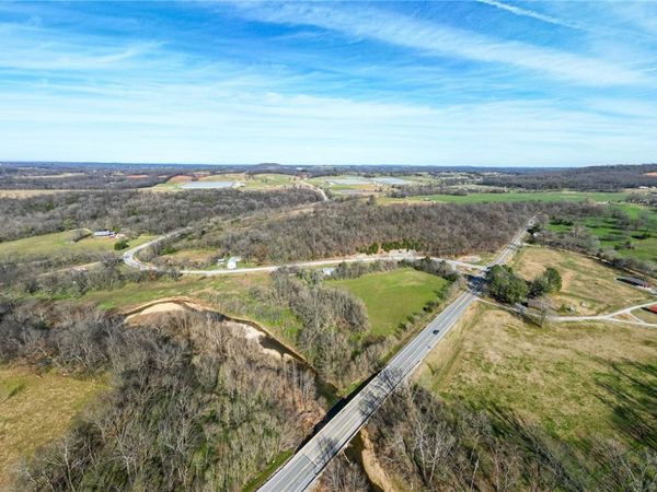 18553 Highway 303 , Fayetteville, AR 72703