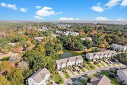 1442 Hamlin Park Circle photo 4