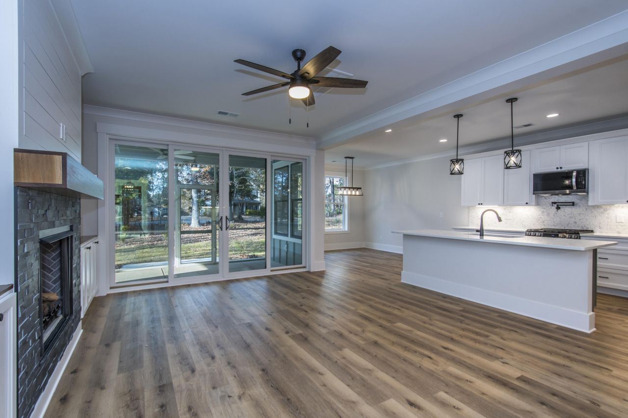 530 Misty Banks Drive Photo 33