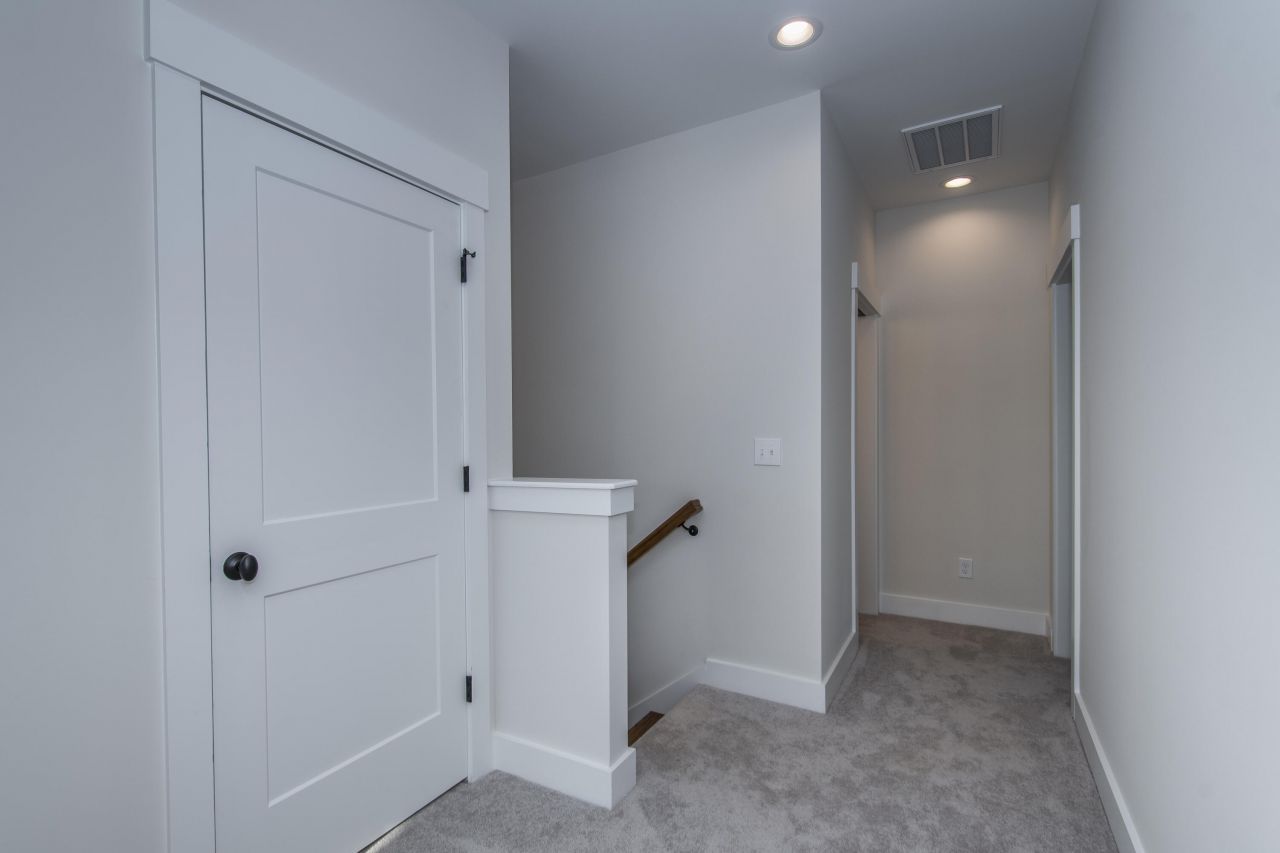 530 Misty Banks Drive Photo 55