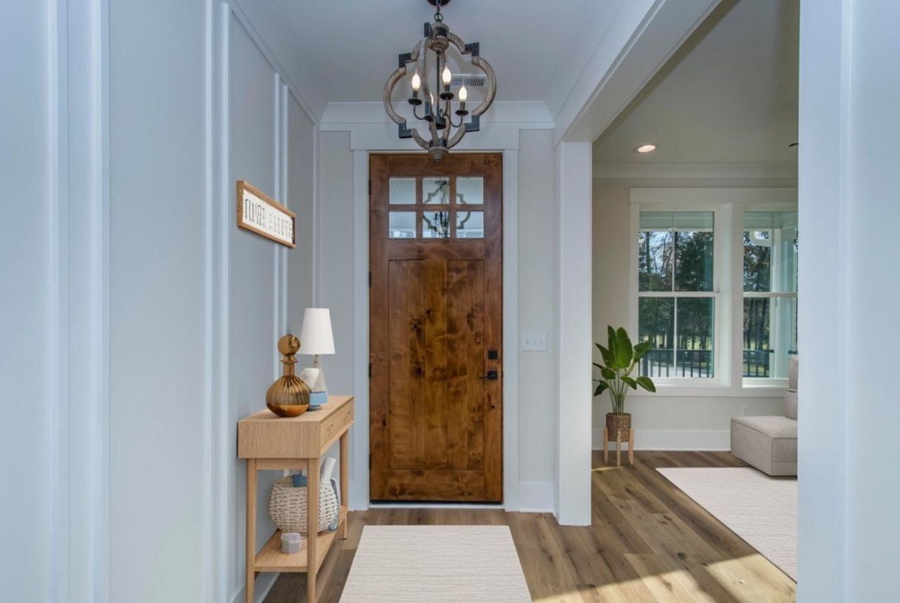 530 Misty Banks Drive Photo 6