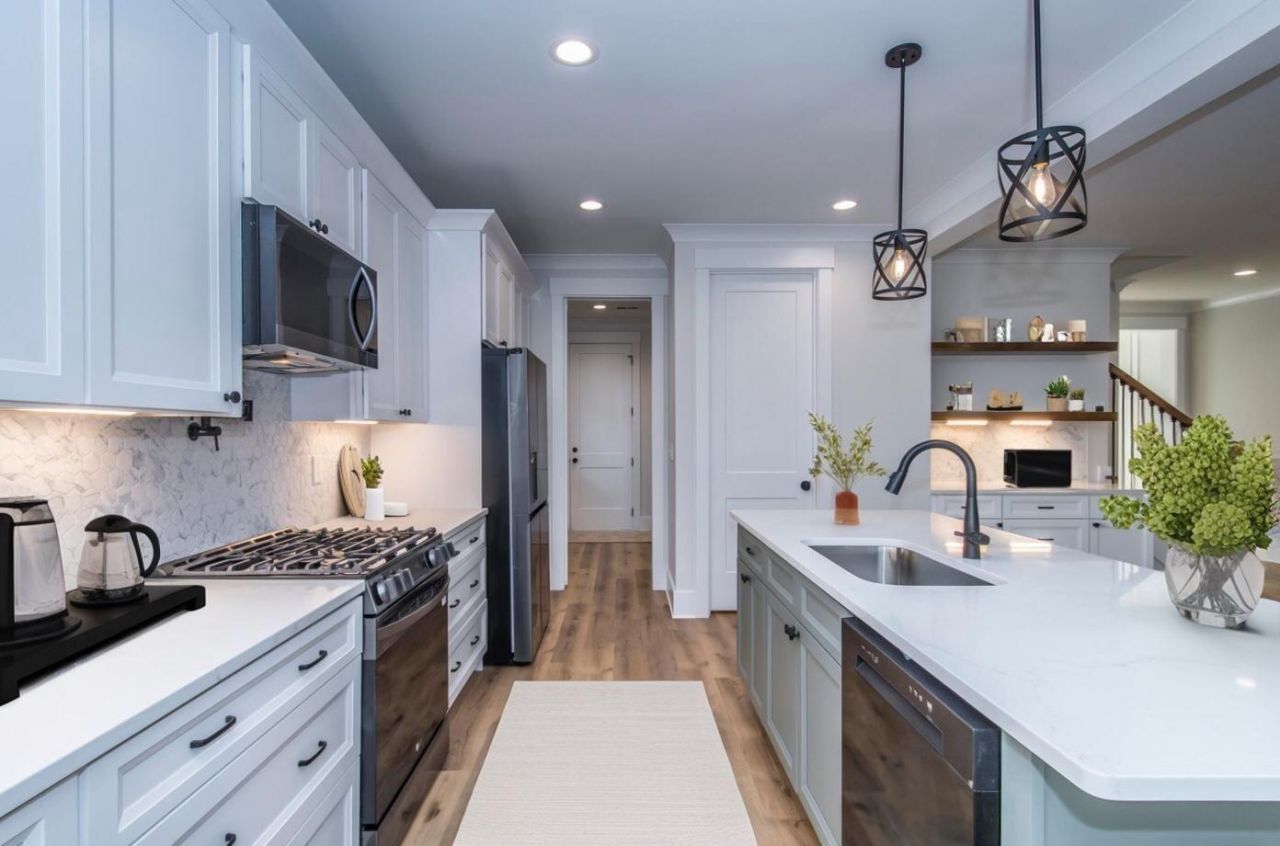 530 Misty Banks Drive Photo 9