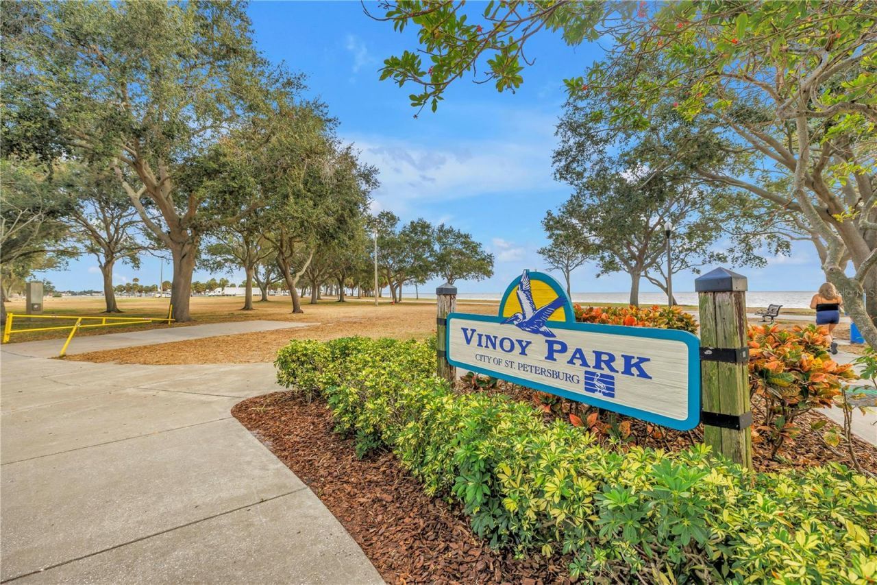 2848 Emerson Avenue S, Saint Petersburg, FL 33712 Photo