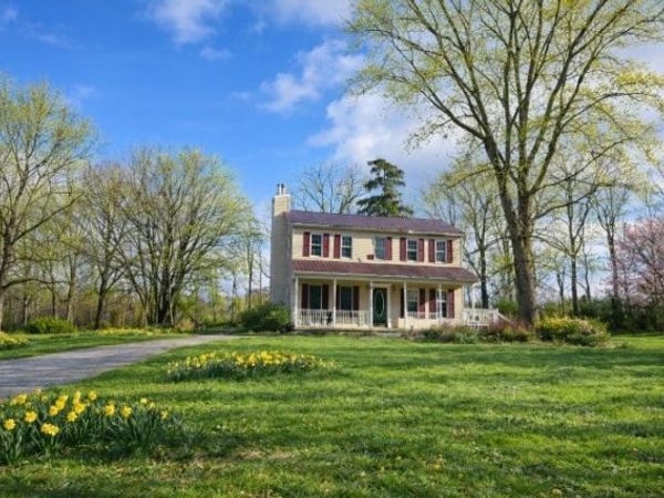 9289 S Street Road, Le Roy, NY 14482