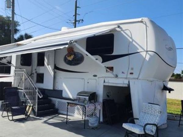 5684 SE 67th Avenue, Okeechobee, FL 34974