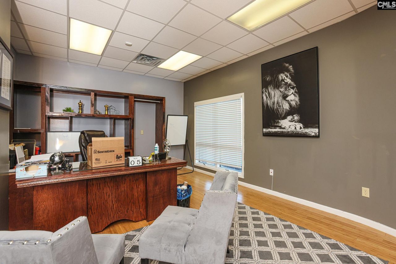 8311 Two Notch Road  Photo 10