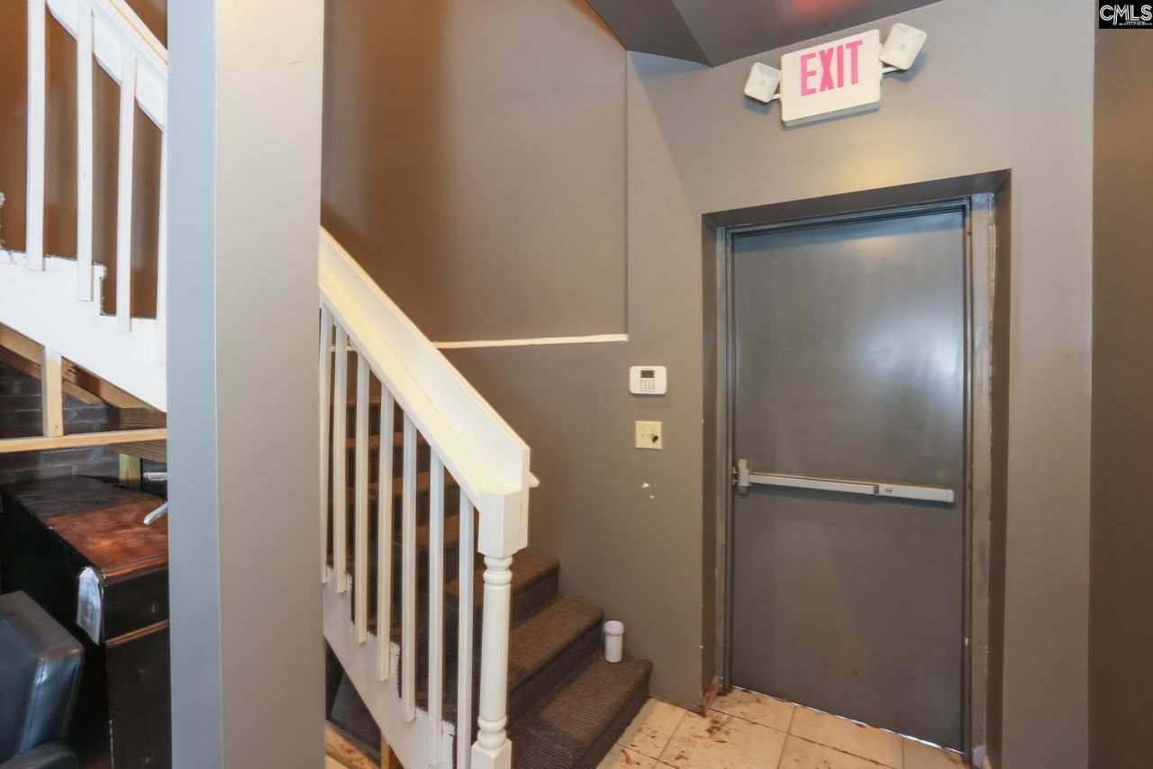 8311 Two Notch Road  Photo 19