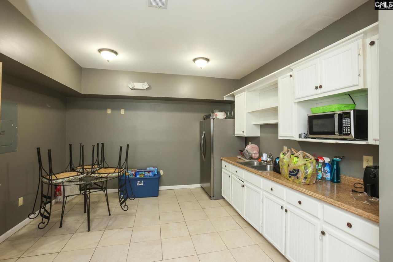 8311 Two Notch Road  Photo 20