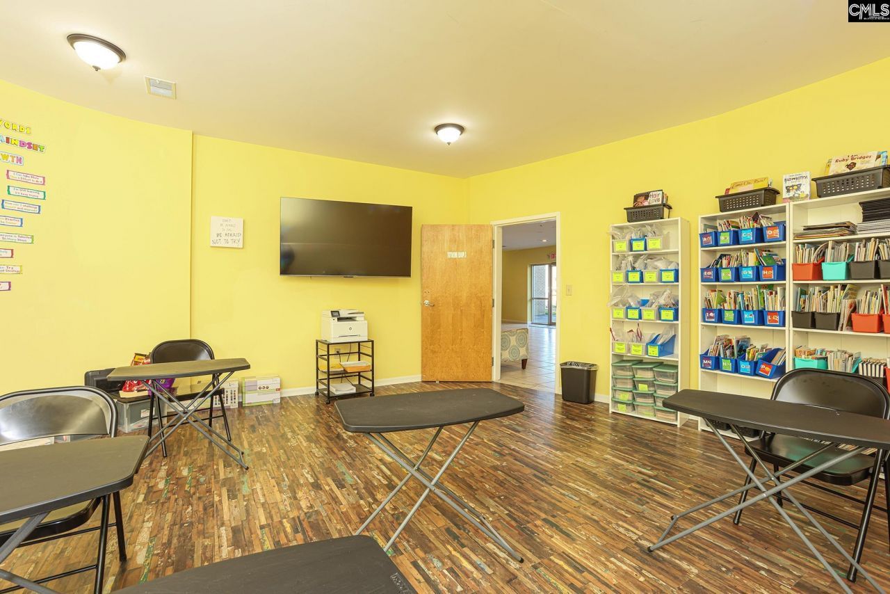 8311 Two Notch Road  Photo 29