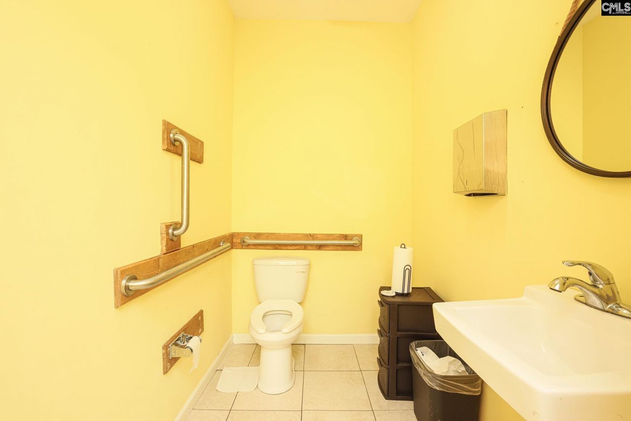 8311 Two Notch Road  Photo 38