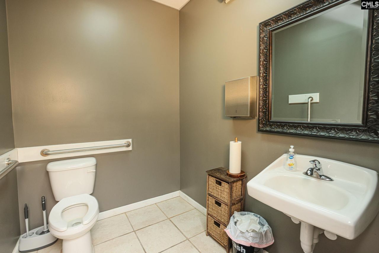 8311 Two Notch Road  Photo 52