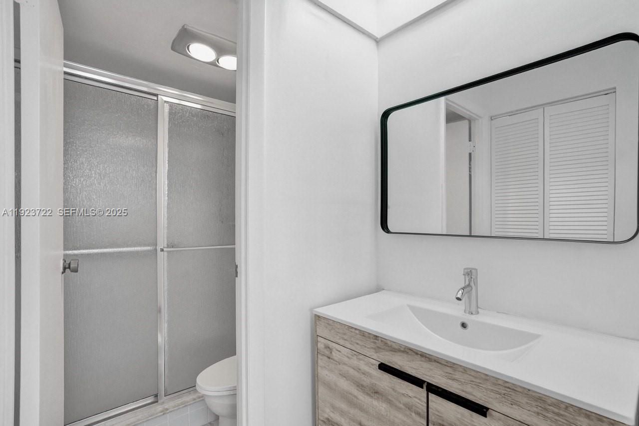 3821 Environ Blvd, Unit 403, Lauderhill, FL 33319 Photo