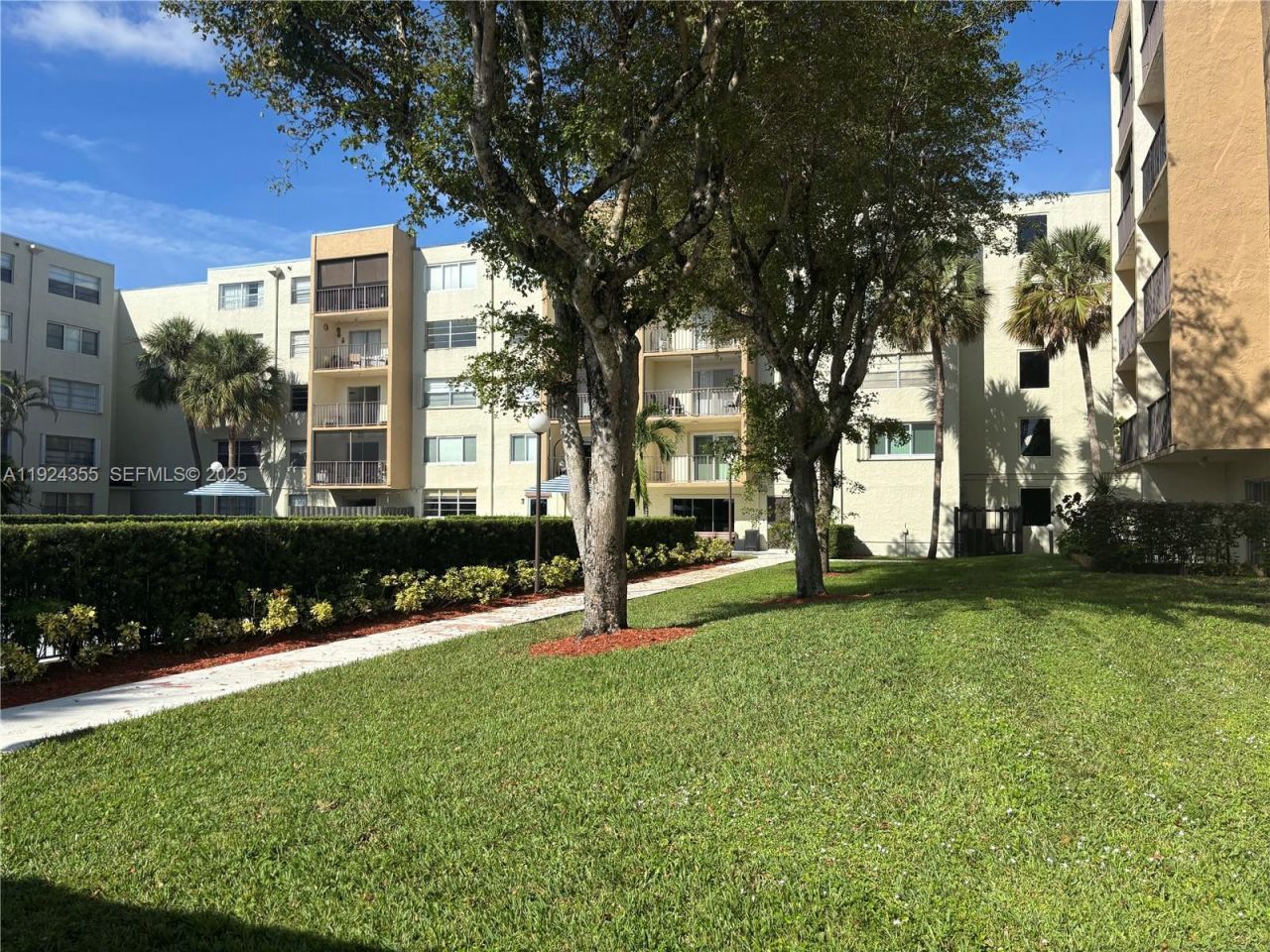 14250 SW 62nd St, Unit 520, Miami, FL 33183 Photo