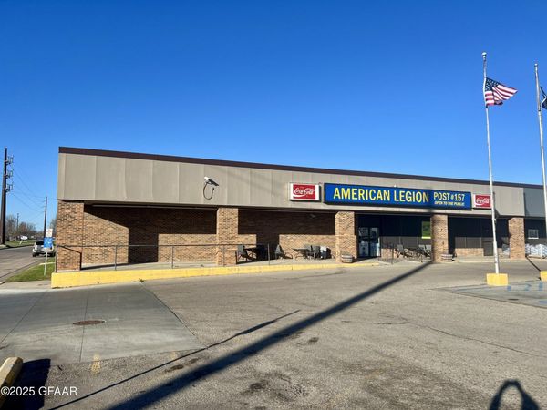 1009 CENTRAL Avenue NW, East Grand Forks, MN 56721