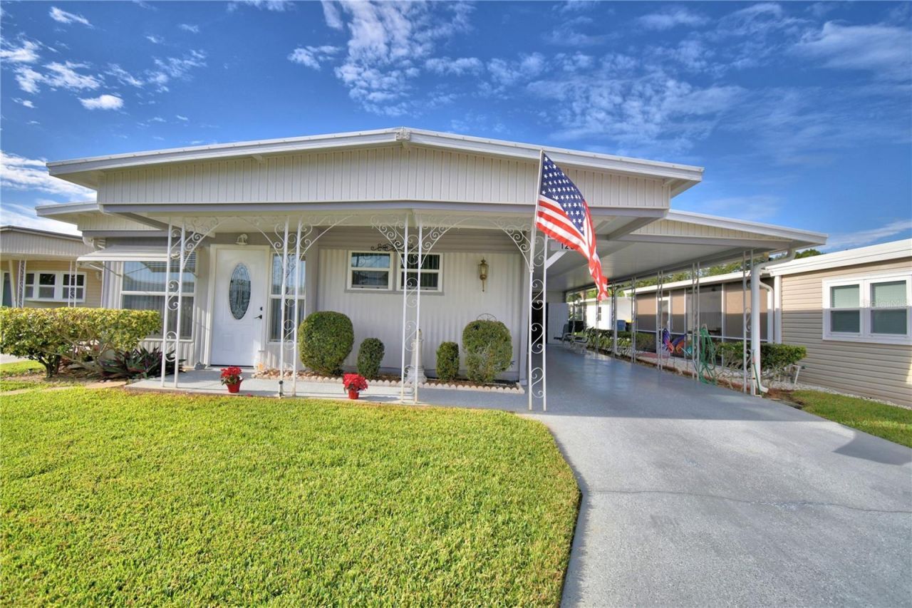 123 Holiday Lane, Auburndale, FL 33823 Main Photo