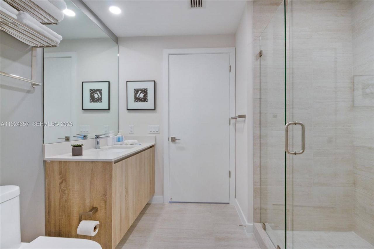 3900 Biscayne Blvd, Unit N-813, Miami, FL 33137 Photo