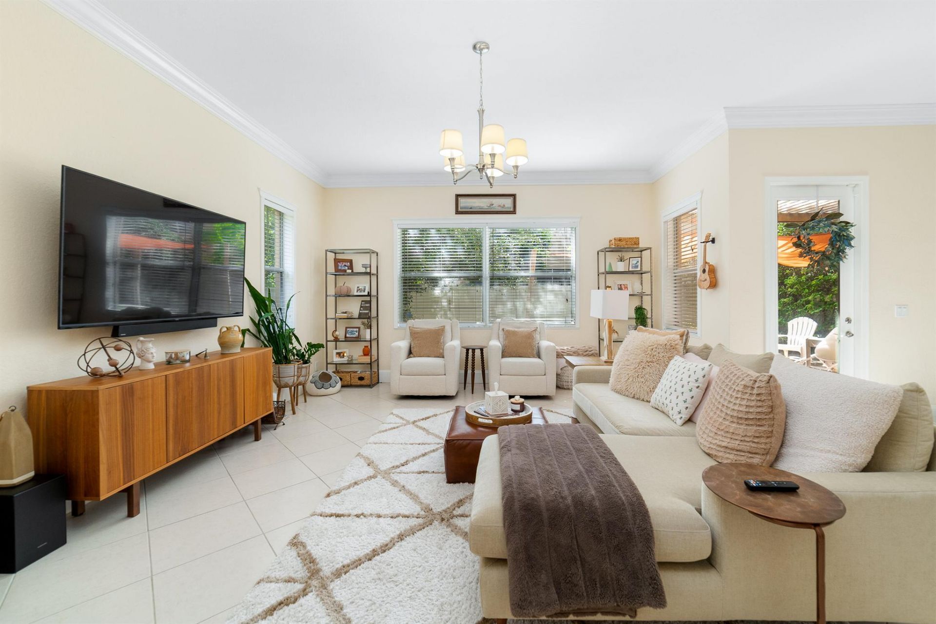 254 Gazetta Way, West Palm Beach, FL 33413 Photo