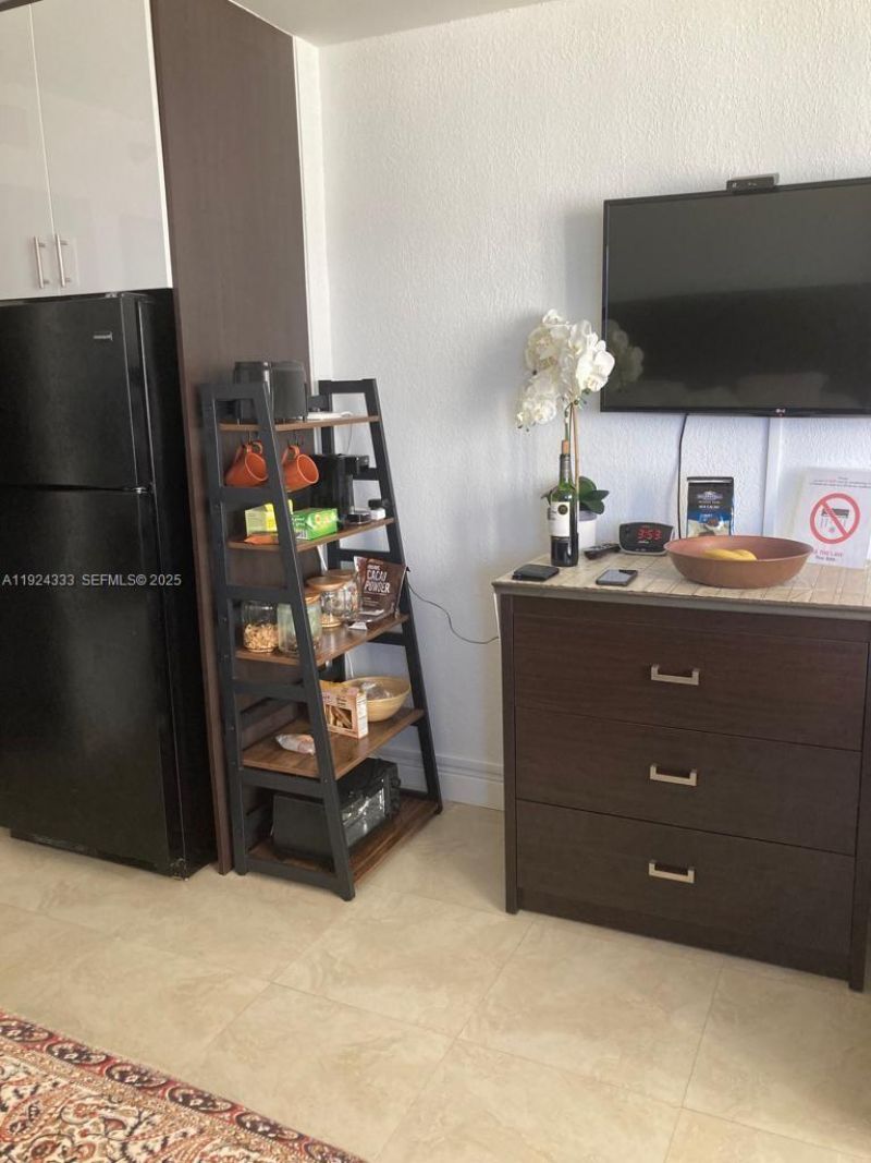 19201 Collins Ave, Unit 726, Sunny Isles Beach, FL 33160 Photo
