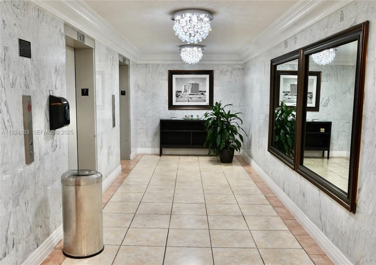19201 Collins Ave, Unit 726, Sunny Isles Beach, FL 33160 Photo