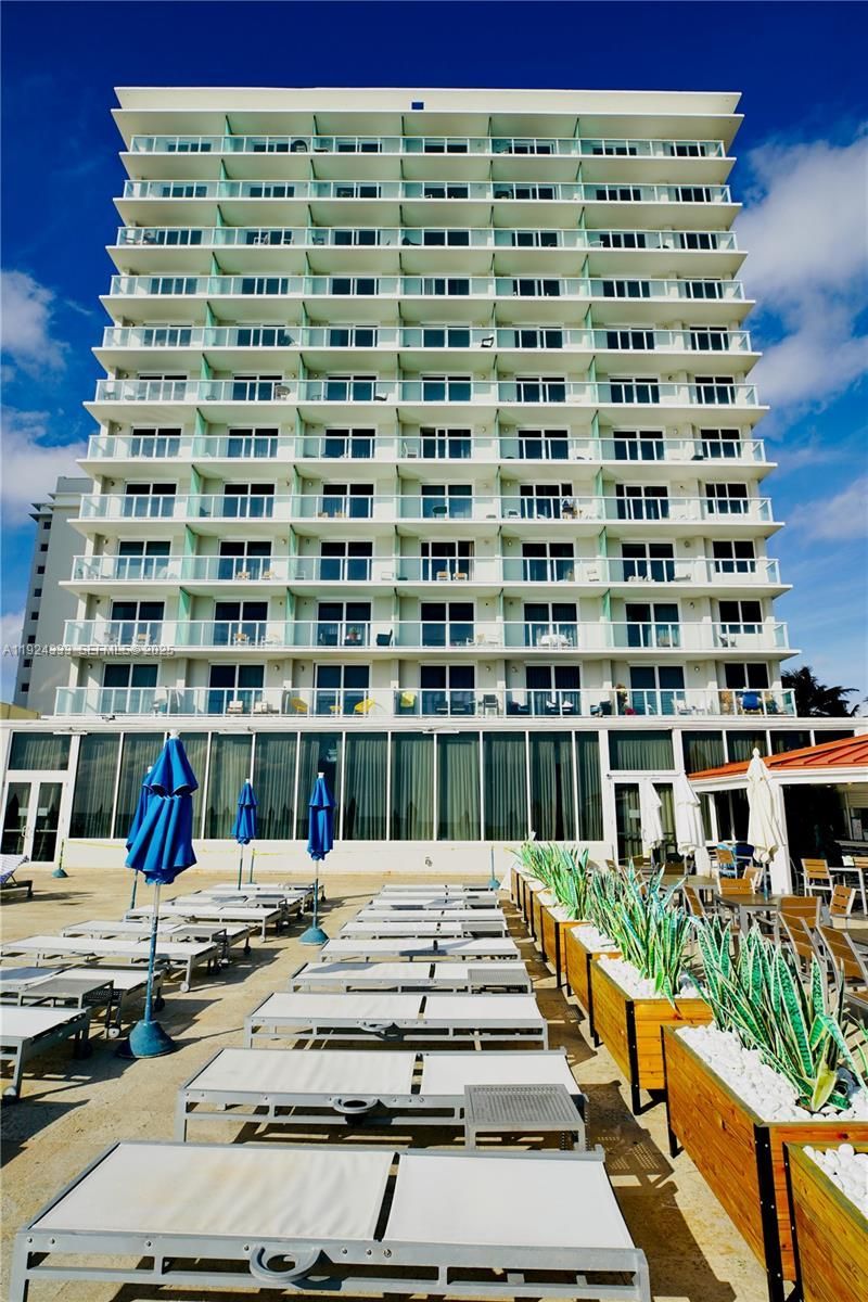 19201 Collins Ave, Unit 726, Sunny Isles Beach, FL 33160 Photo