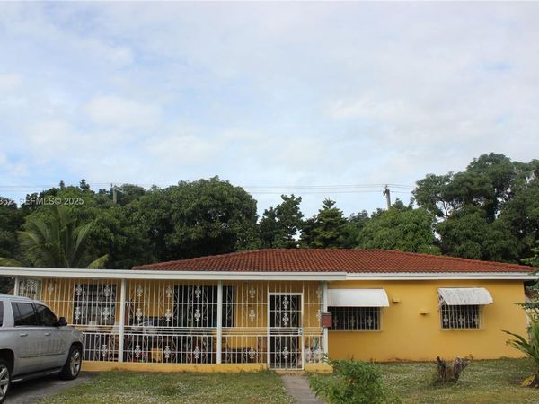 3135 NW 82nd St, Miami, FL 33147