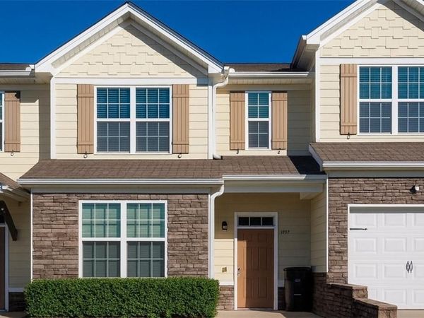 4267 High Park Lane , Atlanta, GA 30344