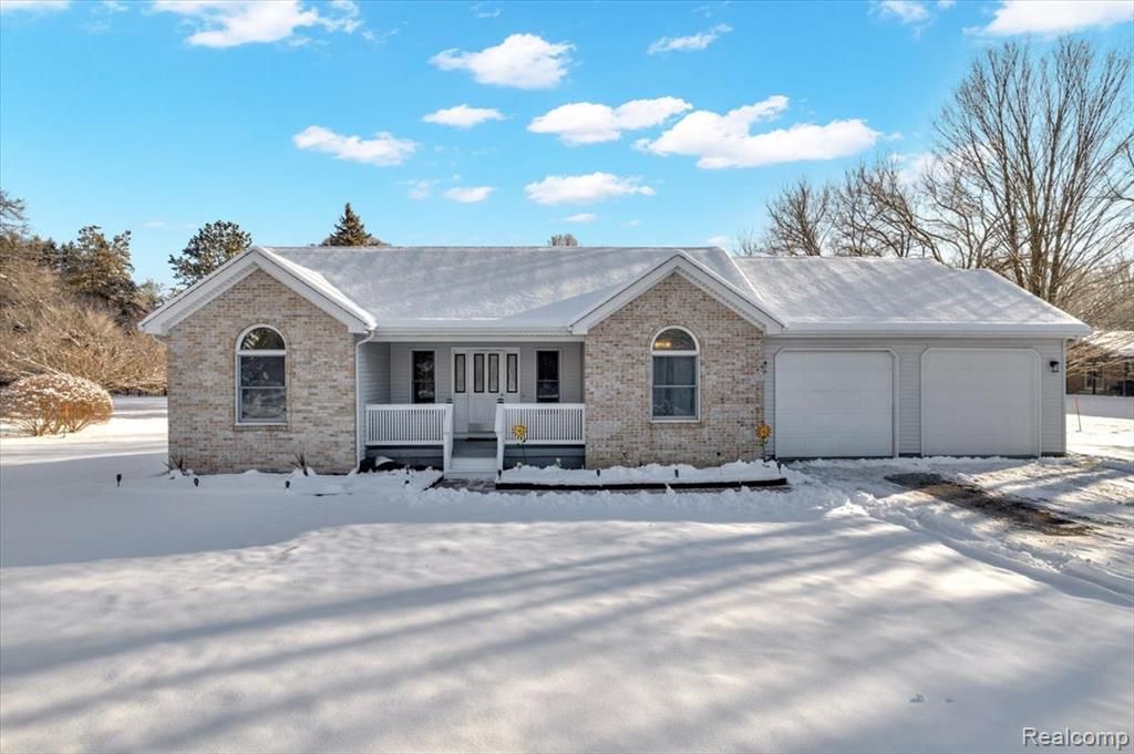 9128 N Linden Road, Clio, MI 48420 Main Photo