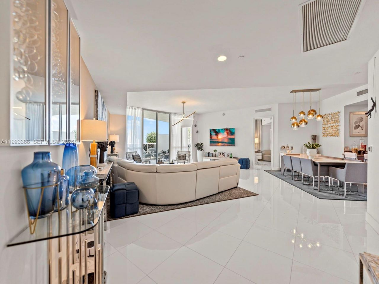 15901 Collins Ave, Unit 403, Sunny Isles Beach, FL 33160 Photo