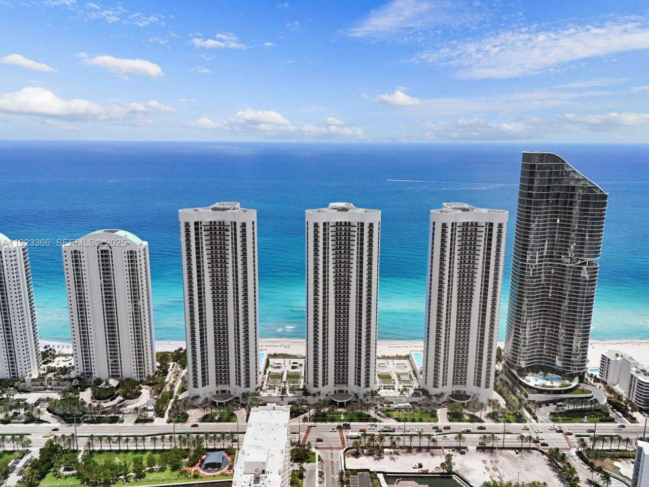 15901 Collins Ave, Unit 403, Sunny Isles Beach, FL 33160 Photo