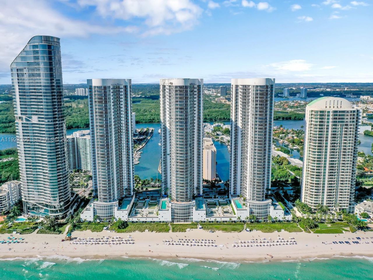 15901 Collins Ave, Unit 403, Sunny Isles Beach, FL 33160 Photo