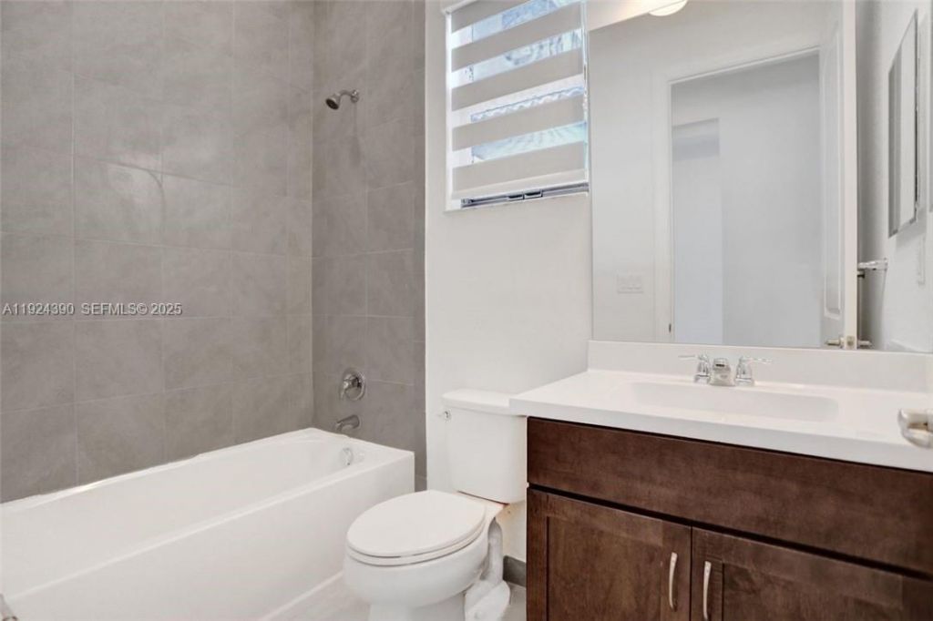 8450 NW 39th Ct, Unit 8450, Coral Springs, FL 33065 Photo