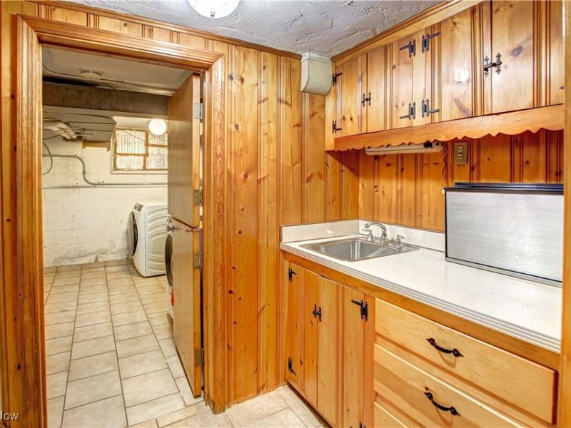 20825 Fairmount Boulevard, Cleveland, OH 44118 Photo 30