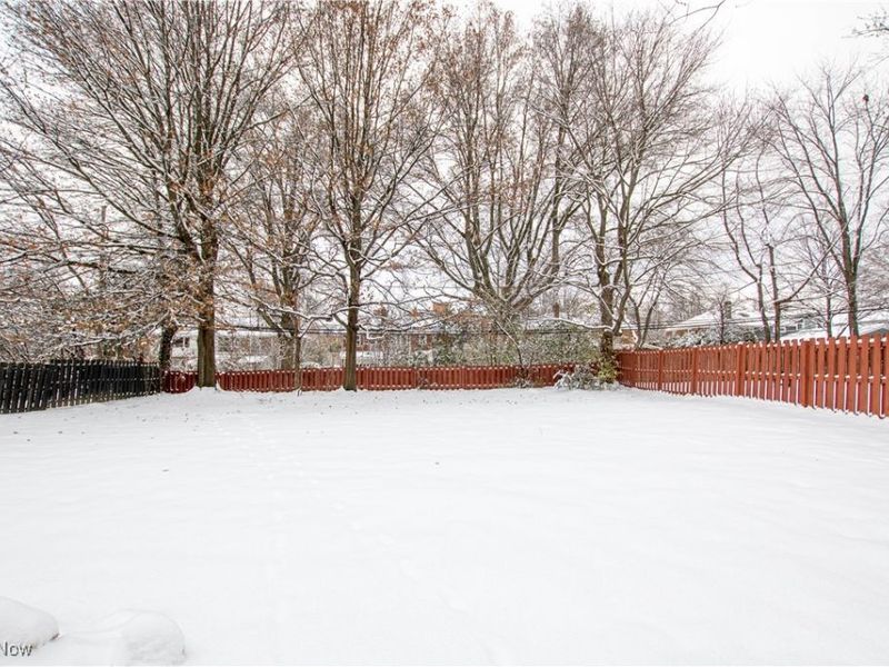 20825 Fairmount Boulevard, Cleveland, OH 44118 Photo 36