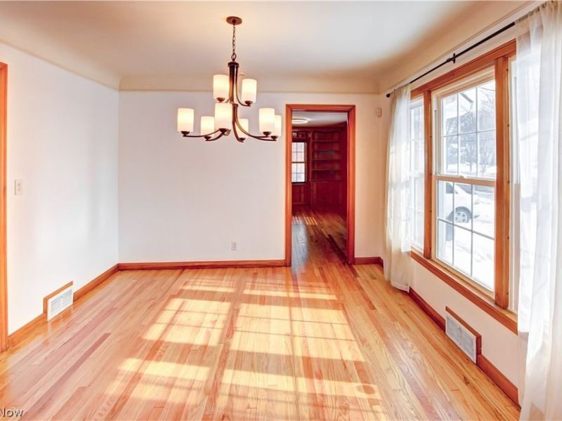 20825 Fairmount Boulevard, Cleveland, OH 44118 Photo 8