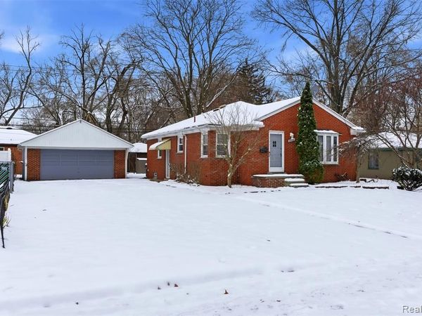 26541 W 6 Mile Road, Redford Twp, MI 48240